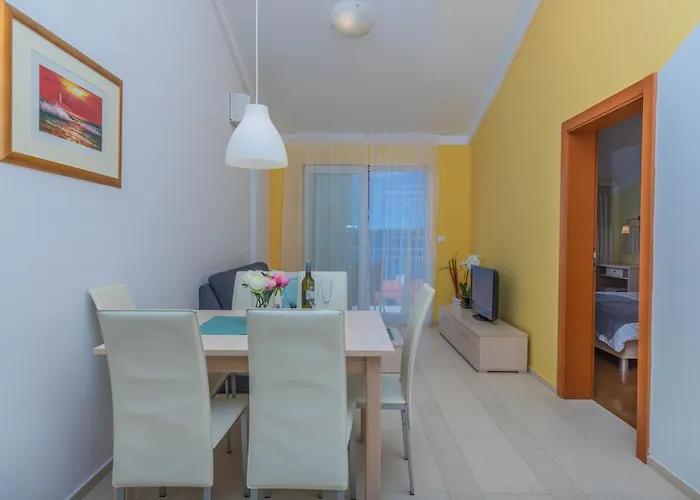Apartment Nala 9 *